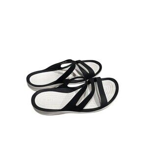 Women’s Size 7 Crocs Swiftwater Sandals Black White